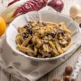 Ricetta - Casarecce al radicchio, funghi e nocciole