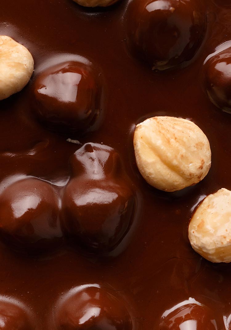 Nocciole BIO ricoperte di cioccolato fondente - Azienda Agricola Parano
